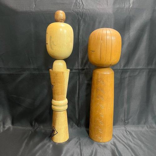 Set van 2 grote vintage Japanse Sosaku Kokeshi-poppen – met, Antiek en Kunst, Curiosa en Brocante