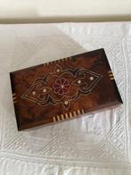 Doos - Knoesthout - Burrhout met ingelegde decoratie, Antiek en Kunst