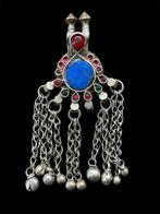 Zilver, Antieke munthanger met lapis lazuli en vintage glas-