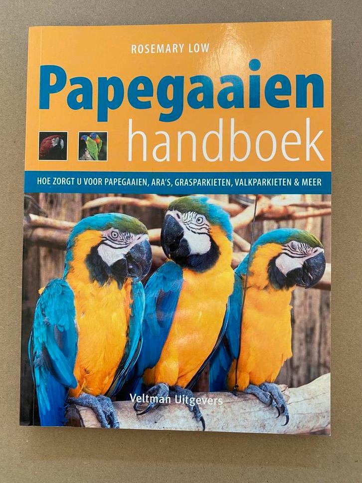 Verzorging van Papegaaien - Aras - Grasparkieten - Valkpark, Boeken, Dieren en Huisdieren, Zo goed als nieuw, Vogels, Verzenden