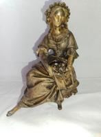 Beeldje, Statuette en alliage patiné – Dame noble assise,