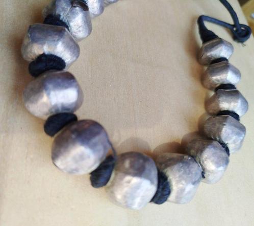 Etnische ketting indien. - India (Zonder Minimumprijs), Antiek en Kunst, Kunst | Niet-Westerse kunst
