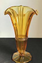 Vaas - Amberkleurig persglas - Art Deco