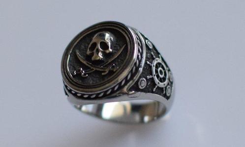Metaal, Staal - Ring - Piraatsschedelring, Antiek en Kunst, Antiek | Boeken en Bijbels