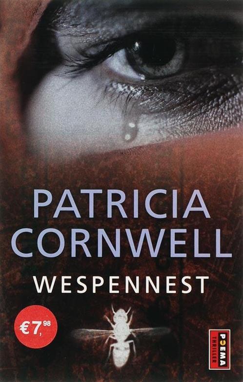 Wespennest / Poema thriller 9789024561612 Patricia Cornwell, Boeken, Romans, Gelezen, Verzenden