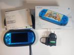 PSP 3000 blauw met garantie, doos, hoes, lader en 32GB, Met games, Blauw, PSP 3000, Refurbished