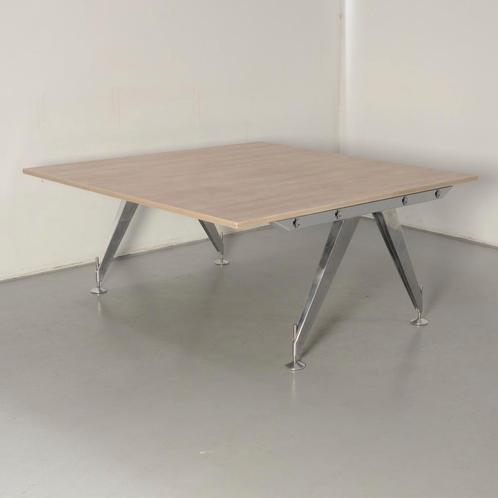 Sedus vergadertafel - 160 x 160 cm, Zakelijke goederen, Kantoor en Winkelinrichting | Kantoormeubilair en Inrichting, Ophalen of Verzenden