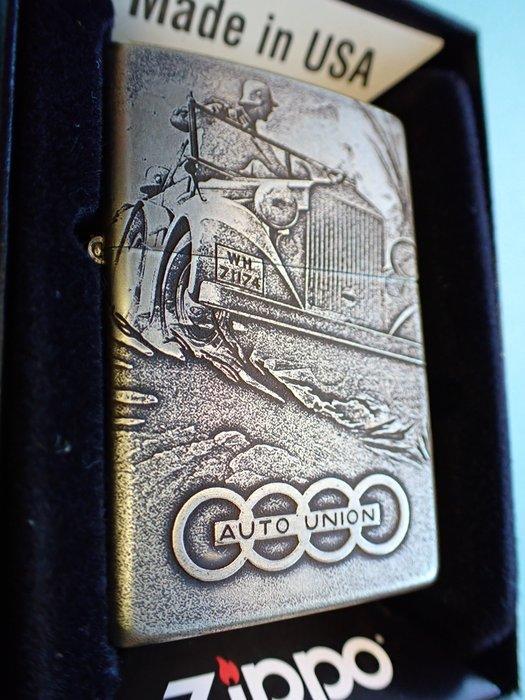 Zippo - Zippo Custom - Audi - Zonder Minimumprijs -, Verzamelen, Rookartikelen, Aanstekers en Luciferdoosjes