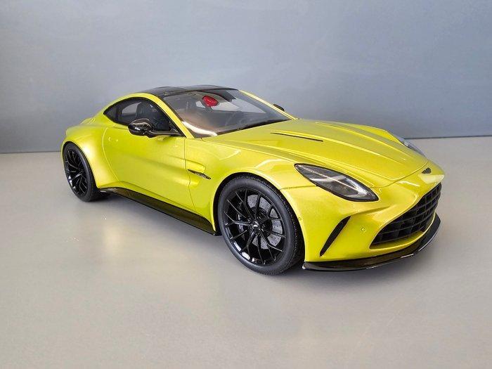 GT Spirit 1:18 - Modelauto - Aston Martin Vantage, Hobby en Vrije tijd, Modelauto's | 1:5 tot 1:12