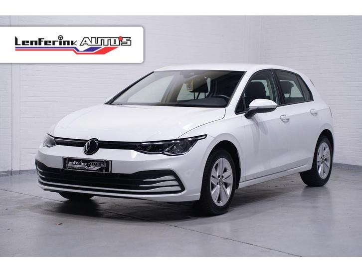 VW Golf 1.0 Etsi 110pk 7-DSG Life Navi Camera va € 280/mnd, Auto's, Volkswagen, Origineel Nederlands, Onderhoudsboekje, Te koop