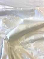 Hoogwaardig! Wit damastweefsel in zijde-mix. - Meubelstof -