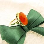 Gouden ring met carneool | Vintage (klassiek, geelgoud), Gebruikt, Overige kleuren, 19 tot 20, Ophalen of Verzenden