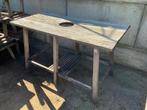 Hardhouten bartafel met boomgat, Gebruikt, Meubilair