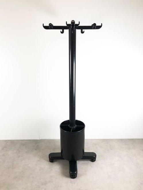 Olivetti - Ettore Sottsass - Kapstok - Serie 45 - Aluminium,, Antiek en Kunst, Antiek | Meubels | Stoelen en Banken