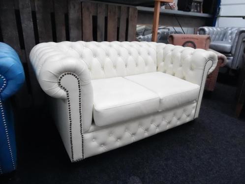 Chesterfield Maarssen!  Leren Ivory 2 Zits Chesterfield Bank, Huis en Inrichting, Banken | Bankstellen, Rechte bank, Zo goed als nieuw