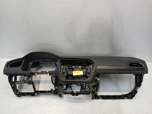 Dashboard Volkswagen Tiguan  2.0 TSI 4motion, Auto-onderdelen, Carrosserie en Plaatwerk, ARN erkend, Stiba lid, Erkend duurzaam