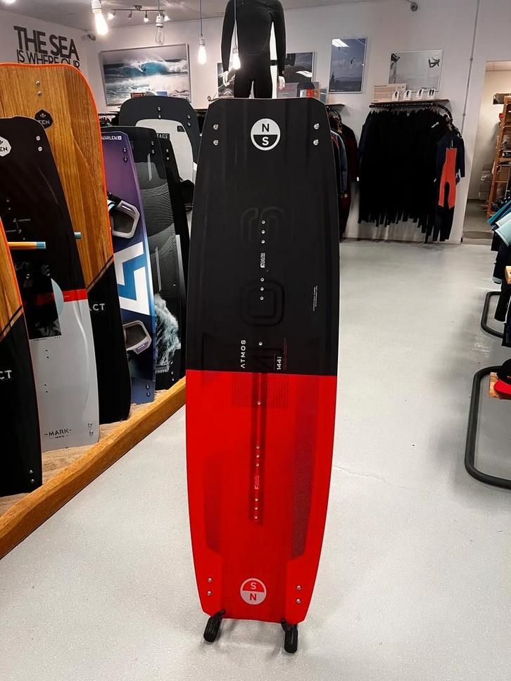North Atmos 2024 144, Watersport en Boten, Kitesurfen, Zo goed als nieuw, Ophalen of Verzenden