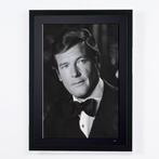 Sir Roger Moore - James Bond 007 - Fine Art Photography -, Verzamelen, Nieuw