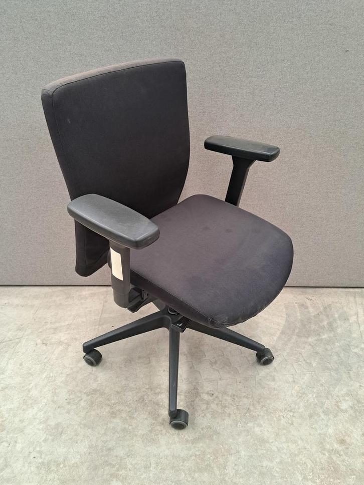 Bureaustoel Interstuhl Air, zwart, gebruikt - Gebruikt, Zakelijke goederen, Kantoor en Winkelinrichting | Kantoormeubilair en Inrichting