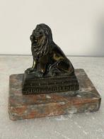 Decoratief ornament - Frankrijk - Leeuw op Marmeren Voet