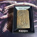 Zippo - Zippo Armor Brass H.R. Giger Museum Tribute Alien, Verzamelen, Rookartikelen, Aanstekers en Luciferdoosjes, Nieuw