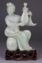 Kwanyin personage beeldhouwwerk in jade jadeïet - Jade,