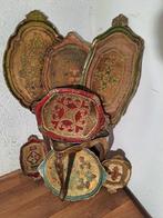 Dienblad - Hout, Plastic - Bijzettafel en zeven dienbladen -