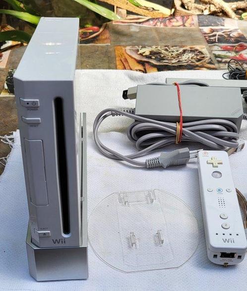 Nintendo - Wii - White RVL-001 including demo games with, Spelcomputers en Games, Spelcomputers | Overige Accessoires