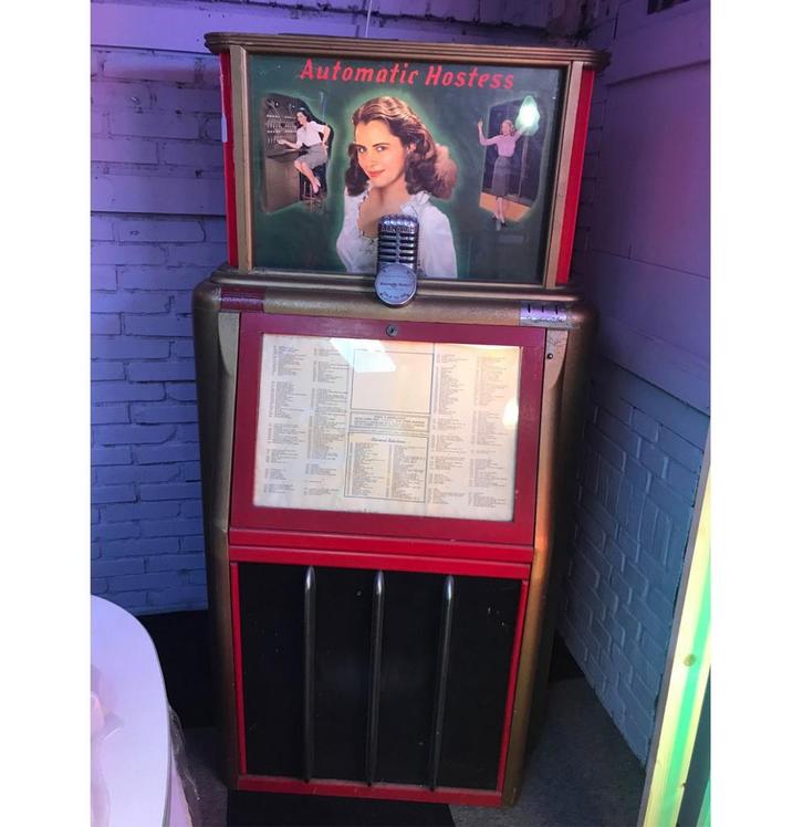 Automatic Hostess By Ami Machine - Origineel, Verzamelen, Automaten | Jukeboxen, Ophalen