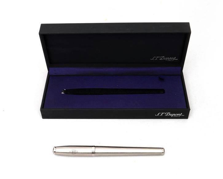 Verzilverde en stalen Dupont vulpen. Met 14k gouden penpunt, Verzamelen, Pennenverzamelingen, Nieuw