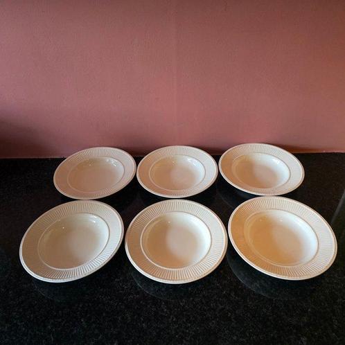 Wedgwood - John Goodwin - Bord (6) - Edme - diepe borden /, Antiek en Kunst, Antiek | Meubels | Tafels