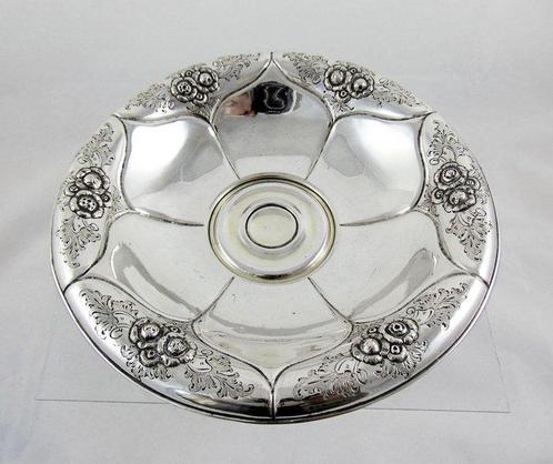 Bowl with Roses - Tafelmiddenstuk - 800 zilver, Antiek en Kunst, Antiek | Goud en Zilver