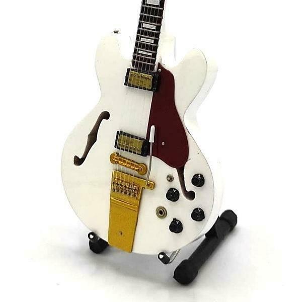 Miniatuur Gibson ES 335 gitaar met gratis standaard, Verzamelen, Muziek, Artiesten en Beroemdheden, Pop, Beeldje of Miniatuur