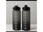 Veiling - 2x Drinkfles 2 liter met rietje, Sport en Fitness, Bidons, Nieuw