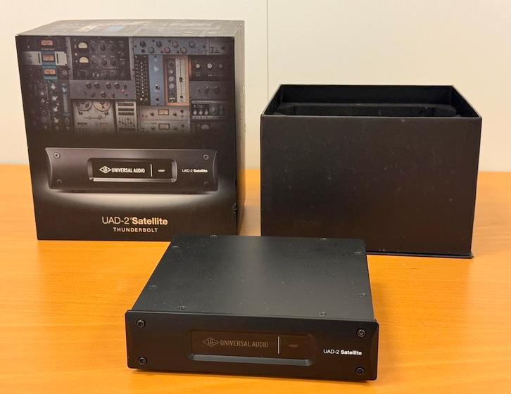 Universal Audio UAD-2 Satellite QUAD Core Thunderbolt, Computers en Software, Audio-software, Zo goed als nieuw, Ophalen of Verzenden