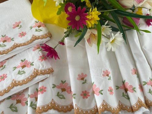 Lenzuolo in merletto sangallo e ricami - Laken (3) - 280 cm, Antiek en Kunst, Antiek | Kleden en Textiel