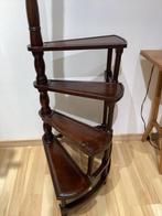 Plank - Walnoot - Bibliotheektrap, Antiek en Kunst, Curiosa en Brocante