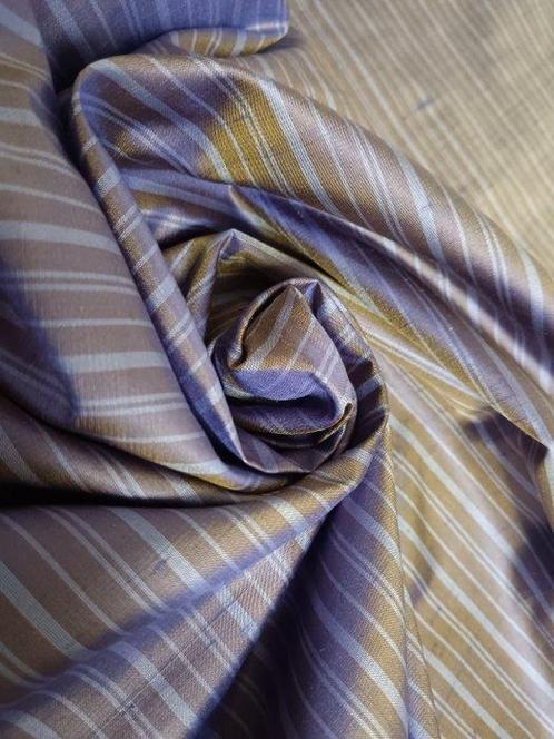 Shantung van zijde meet 6,40x1,40 m - Textiel - 640 cm - 140, Antiek en Kunst, Antiek | Kleden en Textiel
