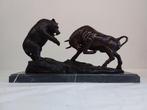 sculptuur, Bull and bear fighting - 45 cm - 26 cm -