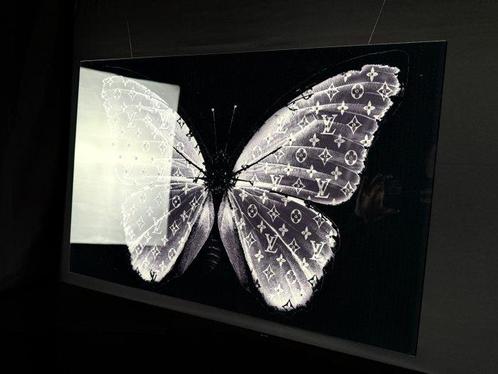 Mike Blackarts - Luxurious LV Butterfly Artwork with, Antiek en Kunst, Kunst | Schilderijen | Modern