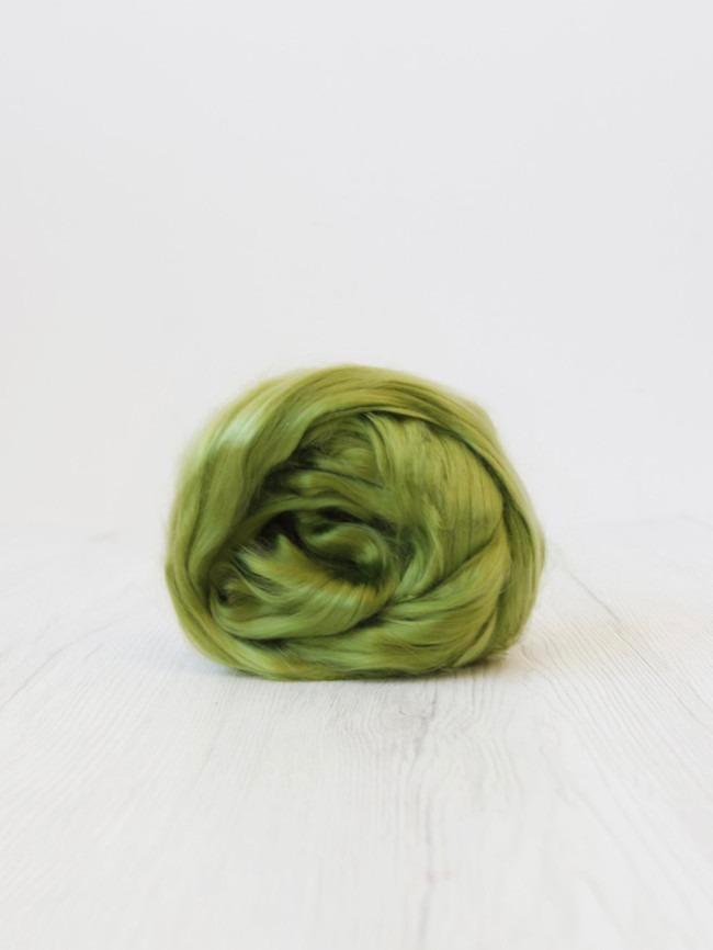 Tencel in lont grasgroen, Hobby en Vrije tijd, Spinnewielen en Spinnen, Overige typen, Nieuw, Ophalen of Verzenden