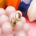 Gouden oorstekers met diamant | 0,02 ct. (saffier), Sieraden, Tassen en Uiterlijk, Oorbellen, Goud, Met edelsteen, Gebruikt, Ophalen of Verzenden