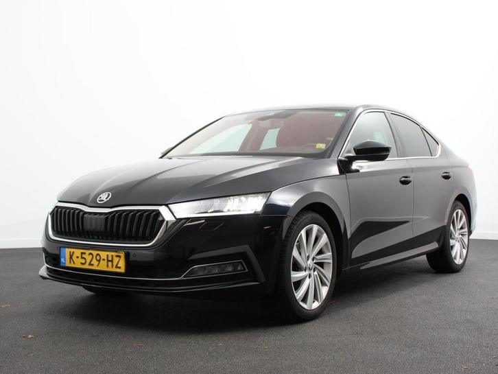Zakelijke Lease |  Škoda Octavia 1.0 e-TSI 110pk DSG Busines, Auto's, Skoda, Lease, Zwart, Automaat, Hatchback, Overige kleuren