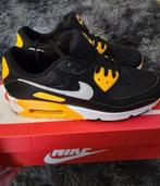 Nike - Air Max 90 - Sneakers - Maat: EU 42.5, Nieuw