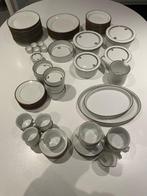 Royal Copenhagen - Tafelservies voor 6 (67) - Domino -, Antiek en Kunst