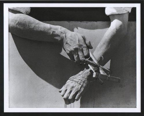 Tina Modotti - Hands of the Puppeteer Louis Bunin, Mexico, Antiek en Kunst, Kunst | Schilderijen | Modern