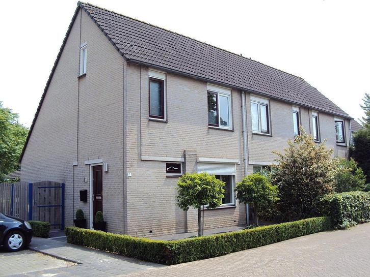 Woning te huur in Oosterhout - 263 m² - 5 kamer(s) - 5, Huizen en Kamers, Huizen te huur, Noord-Brabant, Overige soorten