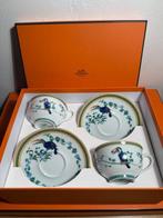 Hermes - Limoges - Kop en schotel (2) - Toucans - Porselein, Antiek en Kunst