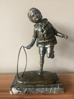 Chiparus - Jongen speelt met hoepel - Brons