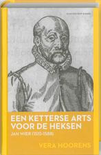 Ketterse Arts Voor De Heksen 9789035133778 Vera Hoorens, Boeken, Geschiedenis | Wereld, Gelezen, Vera Hoorens, Verzenden